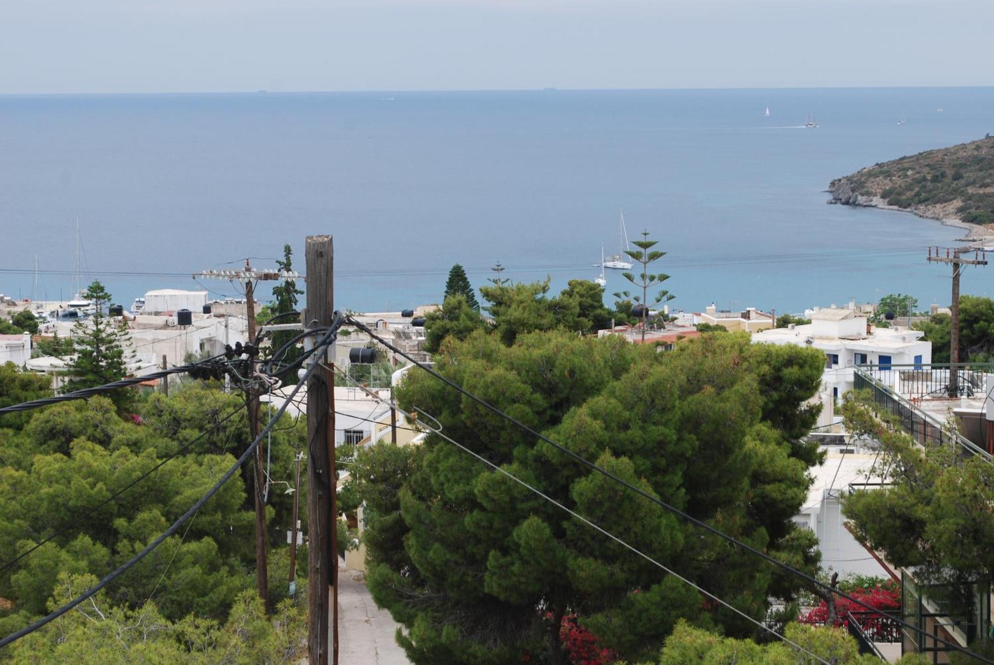 Sunset Rooms Agia Marina  Buitenkant foto